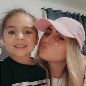 Meet your Posher, Cailli